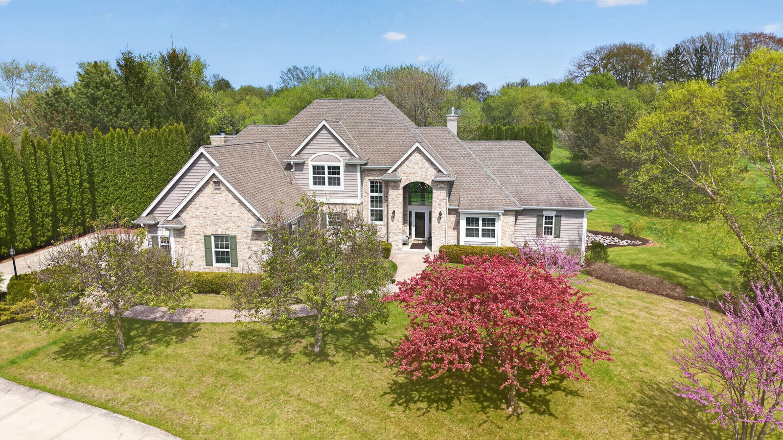 Property Photo:  1578 Fox Hollow Ln  WI 53012 