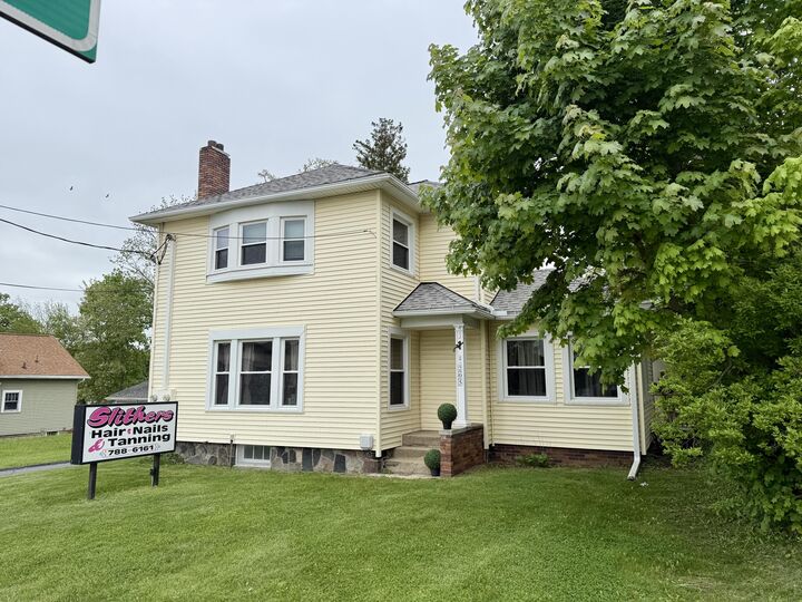 Property Photo:  205 N W Avenue  MI 49201 