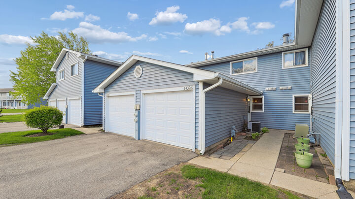Property Photo:  34306 N Birch Lane 16C  IL 60031 