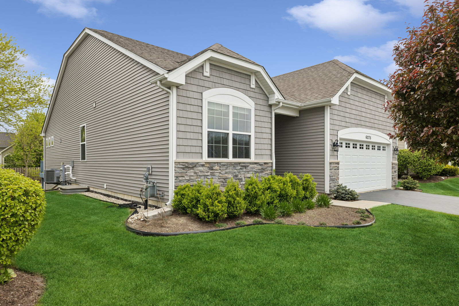Property Photo:  6275 Doral Drive  IL 60031 