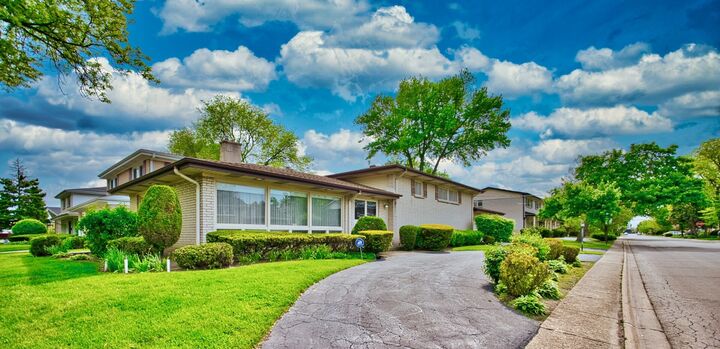 Property Photo:  4351 W Chase Avenue  IL 60712 