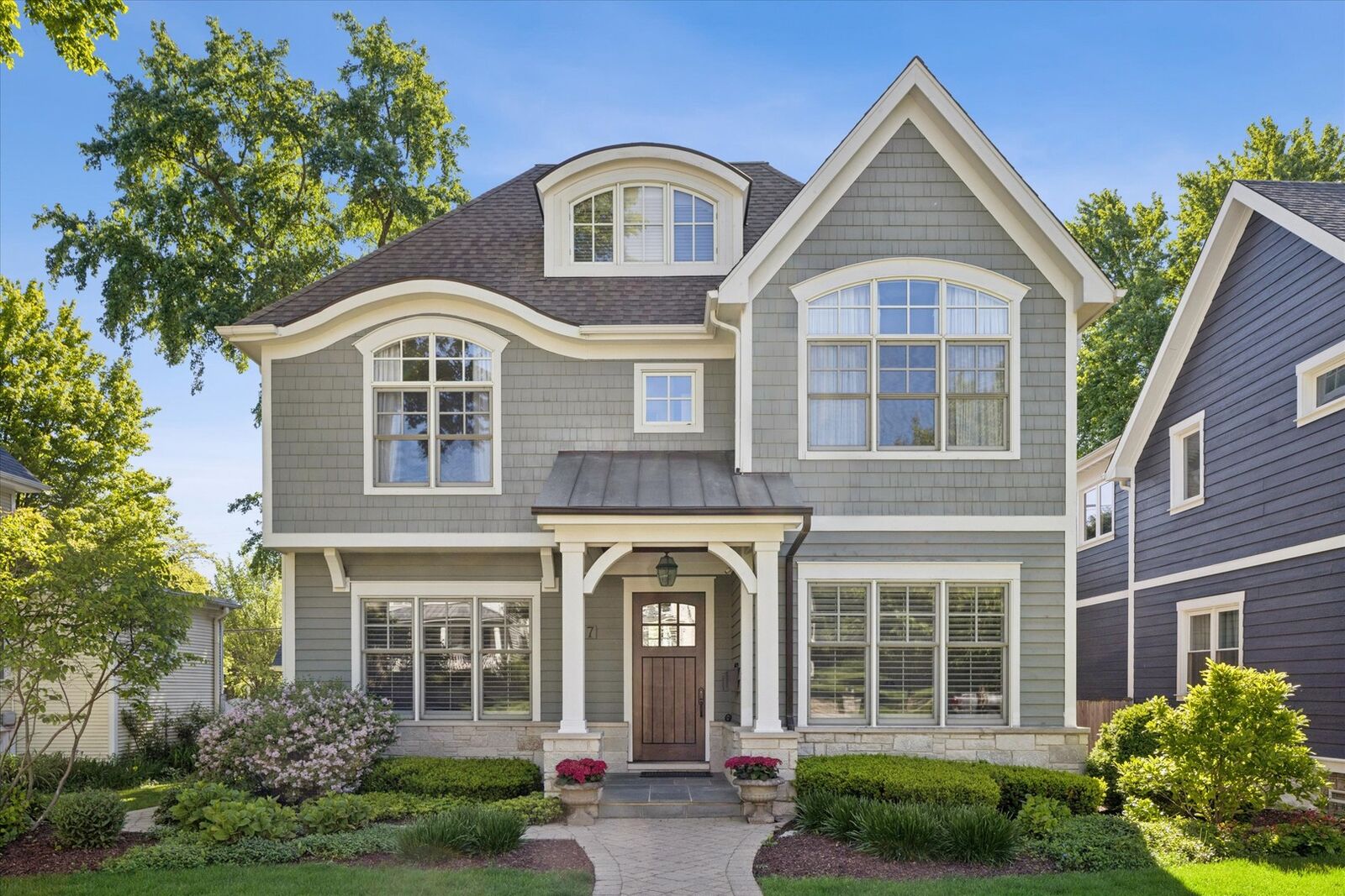 Property Photo:  7 S Quincy Street  IL 60521 