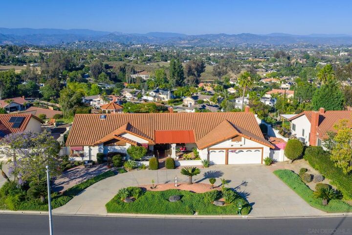 Property Photo:  2233 Cortina Circle  CA 92029 