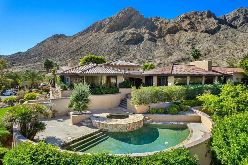 Property Photo:  28 Evening Star Drive  CA 92270 