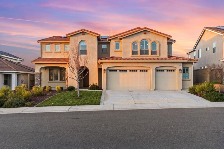Property Photo:  2947 Laredo Drive  CA 95765 