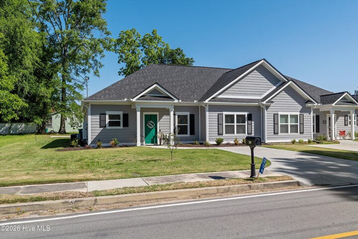 Property Photo:  206 W Hall Street  GA 30824 