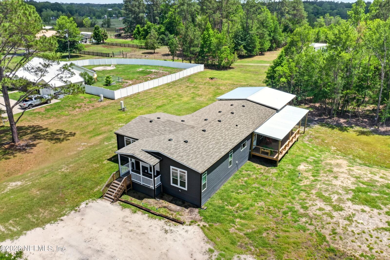 Property Photo:  6930 NW County Road 229A  FL 32091 