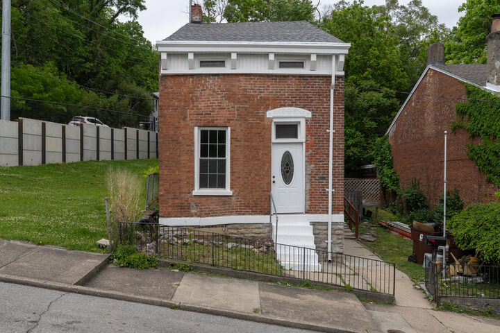 Property Photo:  728 W 9th Street  KY 41011 