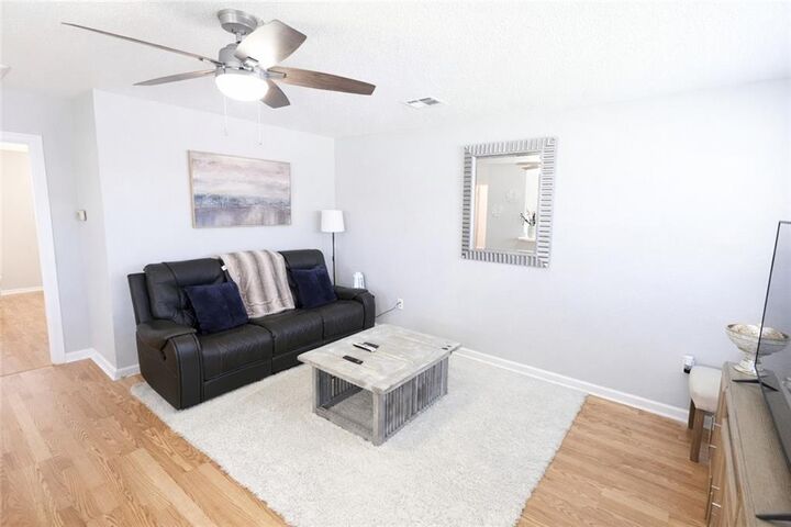 Property Photo: 513 Omega Street C LA 70037