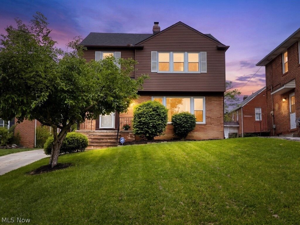 Property Photo:  3873 Washington Boulevard  OH 44118 