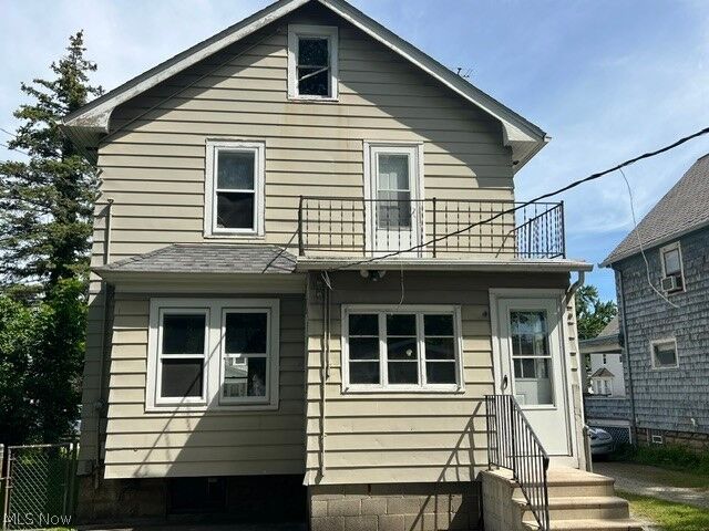Property Photo:  335 Oxford Avenue  OH 44035 