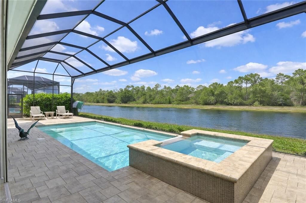 Property Photo: 14338 Laguna Springs Ln FL 34114