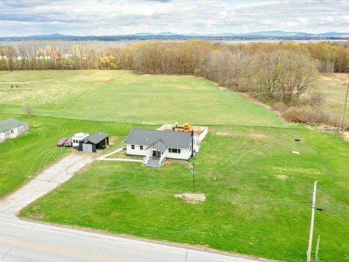 Property Photo:  2855 US Route 2 South  VT 05440 
