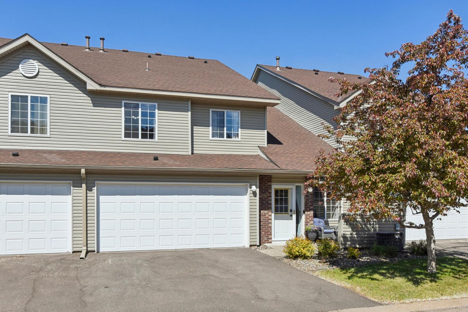 Property Photo:  2335 Oakridge Circle  WI 54016 
