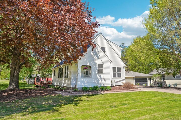 Property Photo:  7710 Groveland Road  MN 55112 