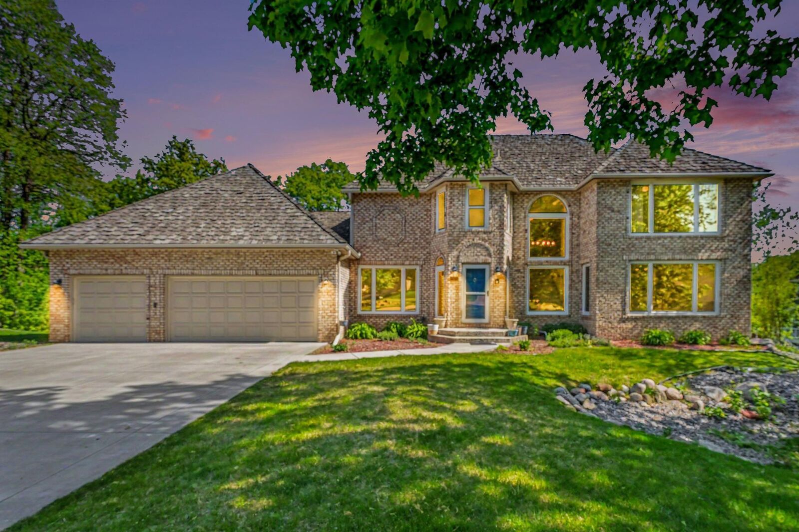 Property Photo:  8973 Knoble Court  MN 55347 