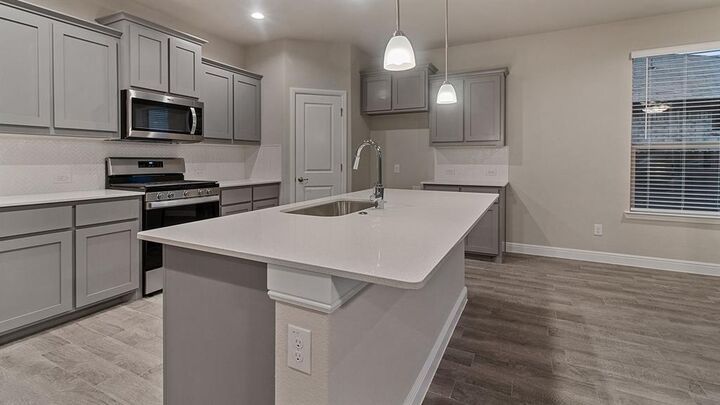 Property Photo:  1437 Canterbury Trail  TX 75115 