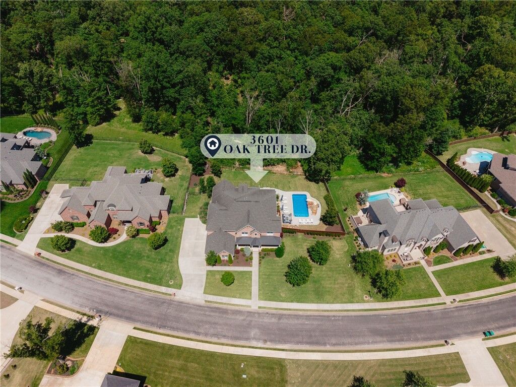 Property Photo: 3601 Oak Tree Drive AR 72719