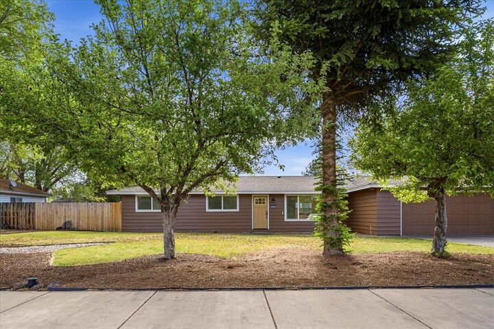 Property Photo:  1650 SW 16th Street  OR 97756 
