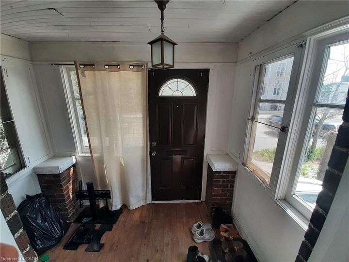 Property Photo:  180 Dufferin Street  ON M6K 1Z2 