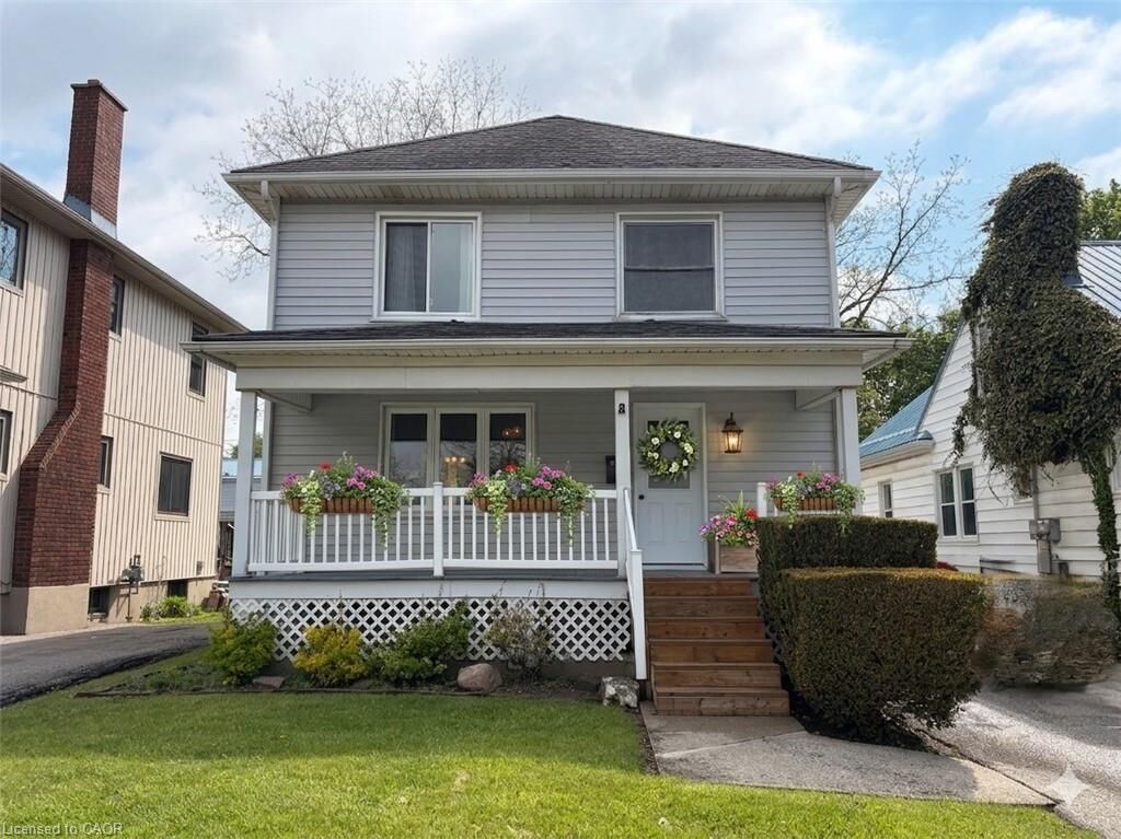 Property Photo:  339 Norfolk Street N  ON N3Y 3P2 