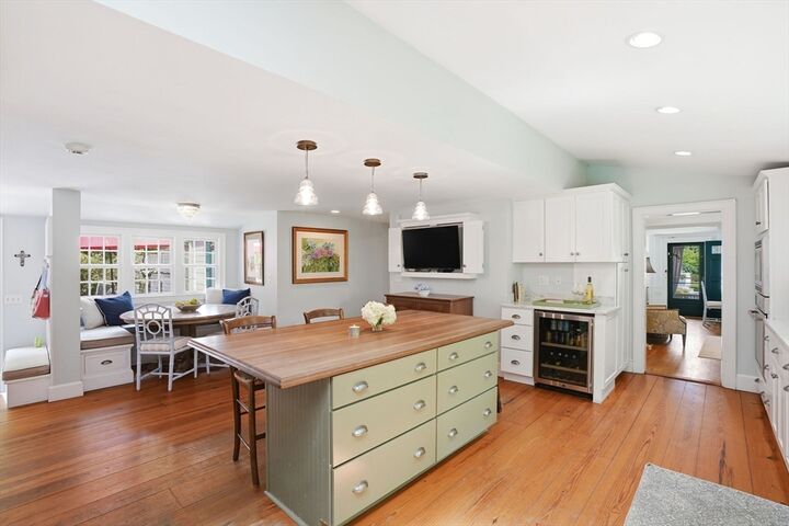 Property Photo: 227-R Main St MA 02043