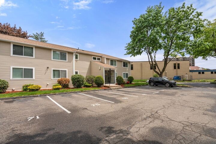 Property Photo:  8 Arbor Way A  MA 01040 