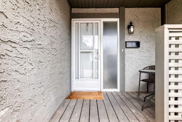 Property Photo:  7172 Coach Hill Road SW 144  AB T3H 1C8 