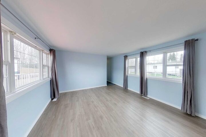 Property Photo:  812 6 Avenue SW 56  AB T0G 2A4 