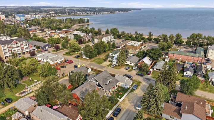 Property Photo: 5024 45 Street AB T4S 1C3