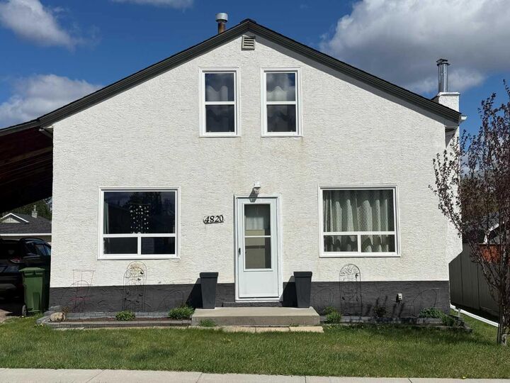 Property Photo:  4820 17 Avenue  AB T7E 1V6 