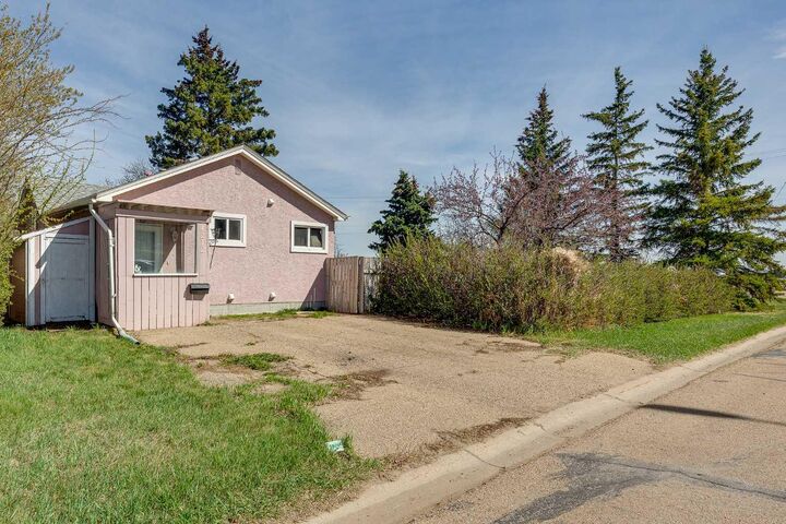 Property Photo:  4212 C + E Trail  AB T4L 1V8 