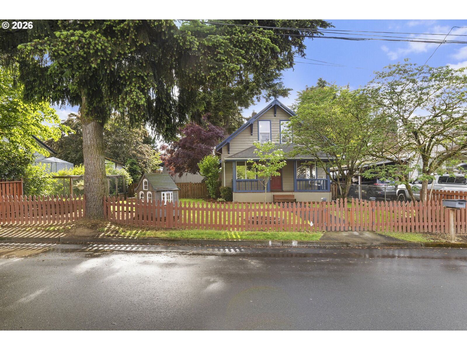Property Photo: 3310 O St WA 98663