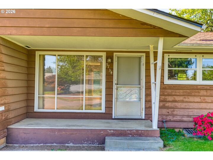 Property Photo: 9734 SE Harrison St OR 97216