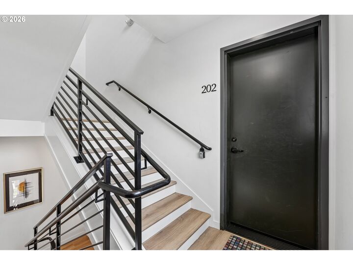 Property Photo: 3920 N Montana Ave 202 OR 97227