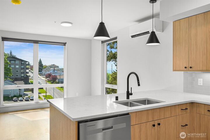 Property Photo:  820 N State Street 611  WA 98225 