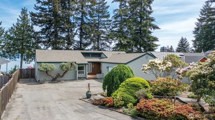 Property Photo:  1985  Cascade View Drive  WA 98282 