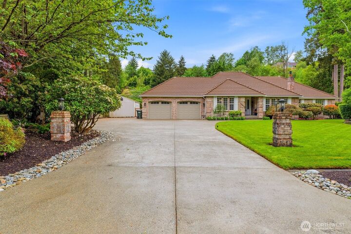 Property Photo:  13910  72nd Avenue E  WA 98373 