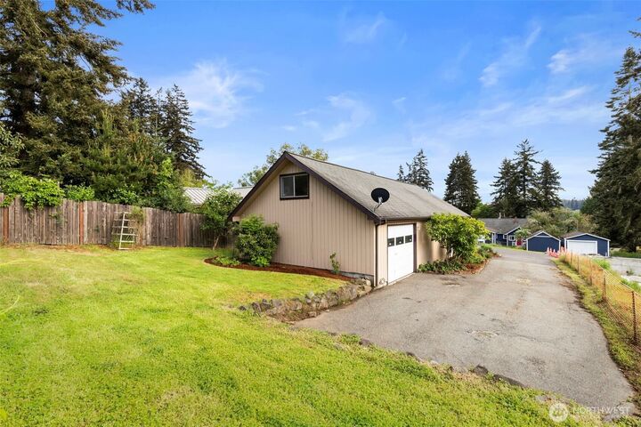 Property Photo:  11040 NE Maine Street  WA 98346 
