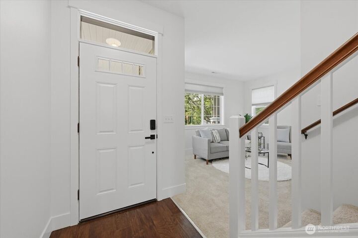 Property Photo: 9330 Templeton Avenue SE WA 98065