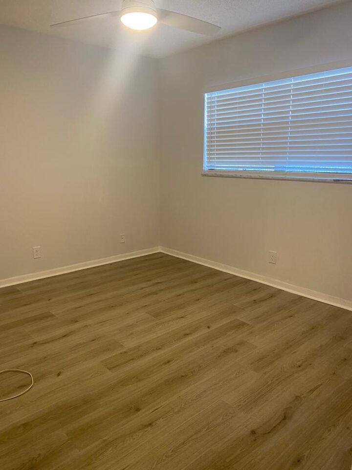 Property Photo:  19 Abbey Lane 206  FL 33446 
