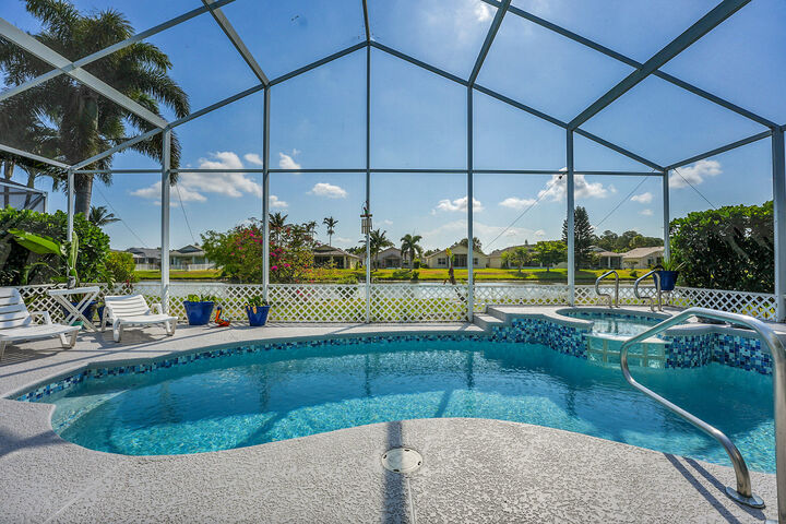 Property Photo:  515 SW Indian Key Drive  FL 34986 