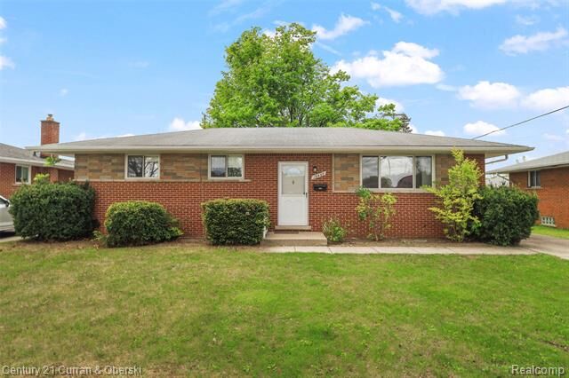 Property Photo:  15435 Bainbridge Street  MI 48154 