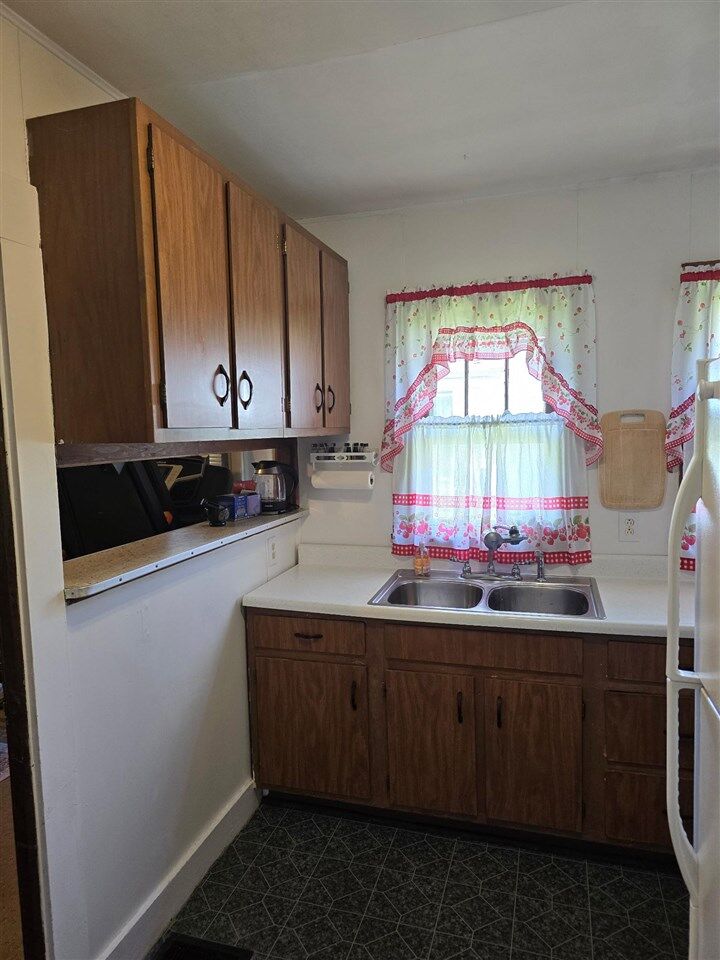 Property Photo:  214 E South Street  IN 47330 