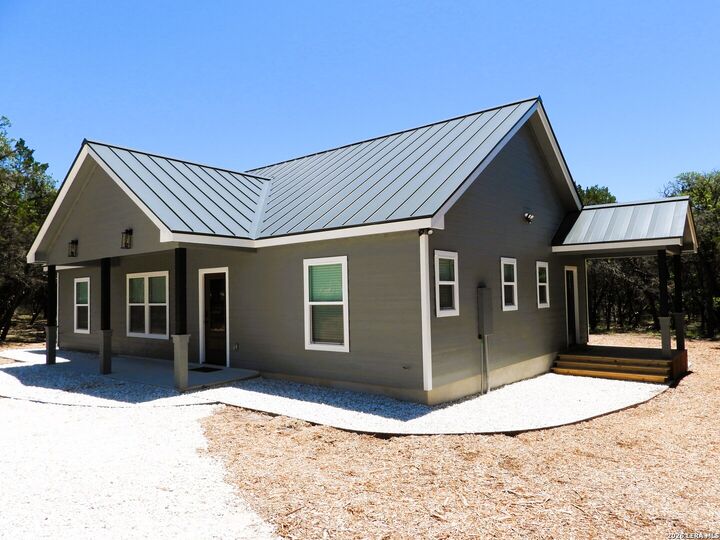 Property Photo:  1059 Lakeside Dr  TX 78063 