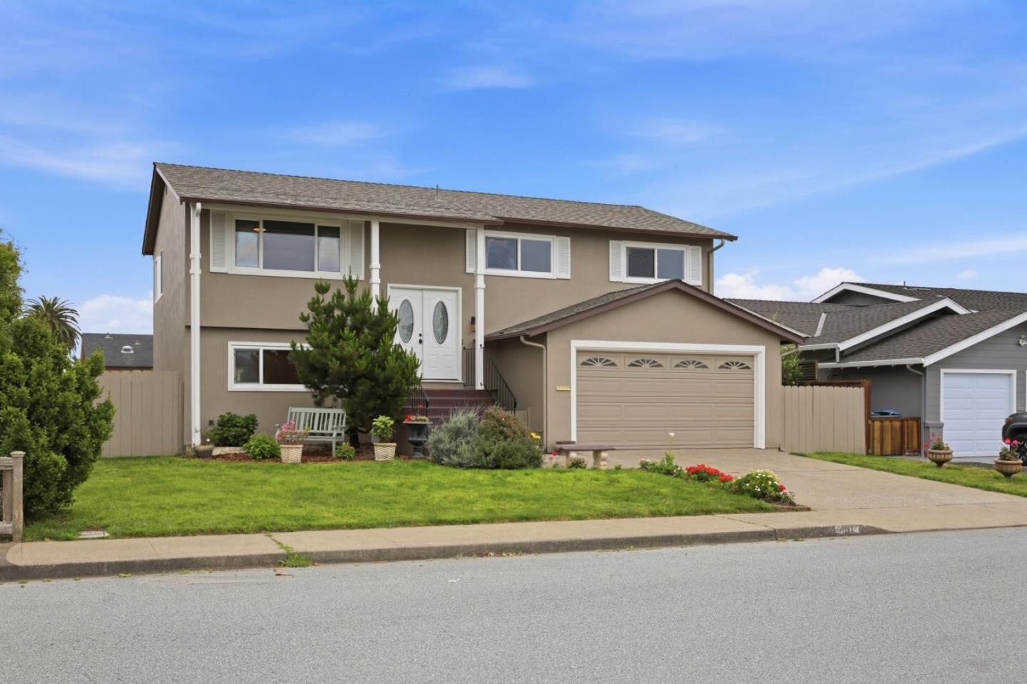 Property Photo:  407 Saint Joseph Avenue  CA 94019 