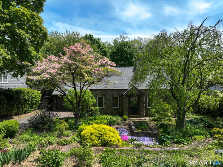 Property Photo:  895 Hartford Turnpike  CT 06517 