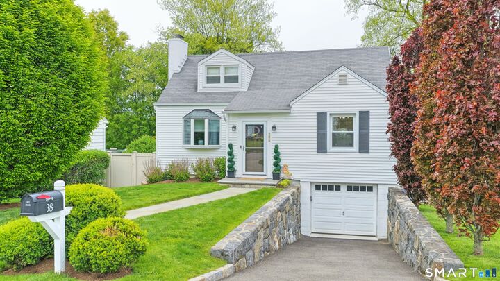 Property Photo:  38 Francis Lane  CT 06831 