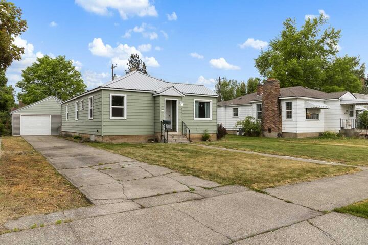 Property Photo: 4514 N Cedar St WA 99205