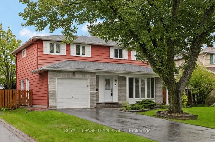 7 Centrepark Drive — photo 1